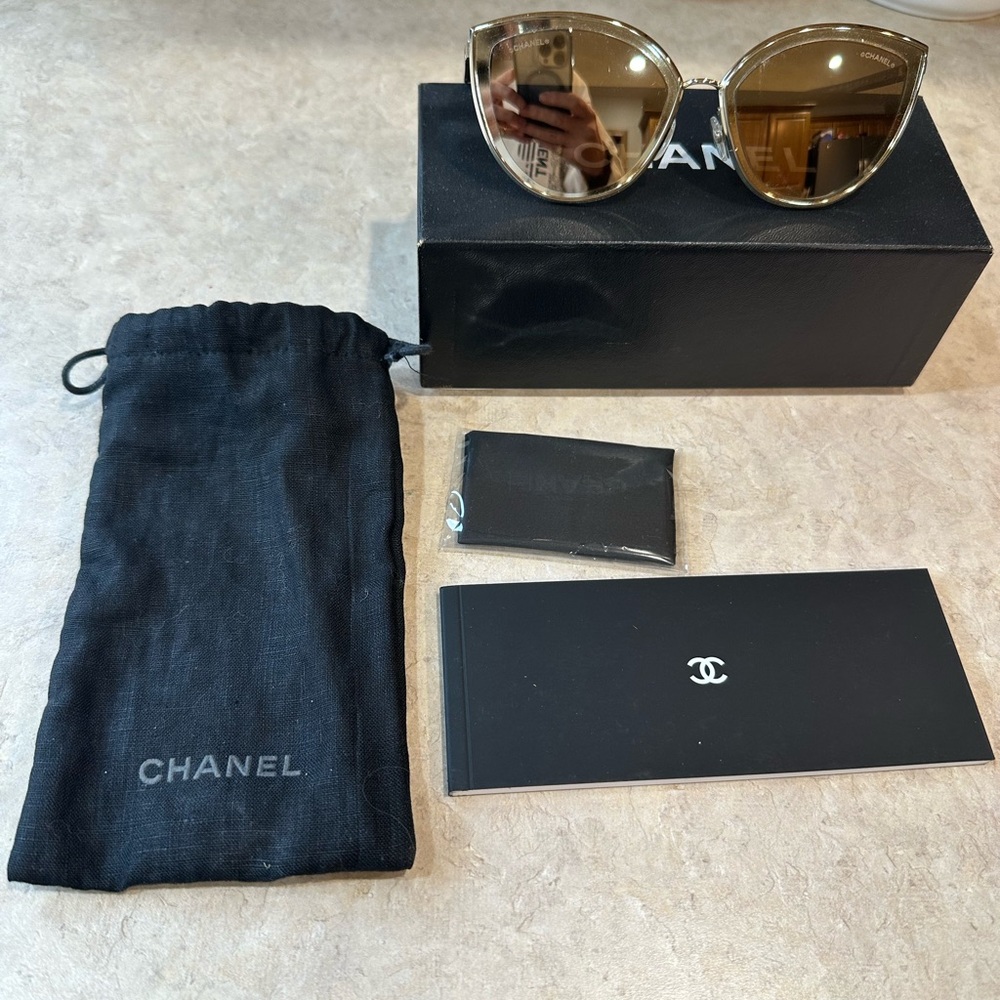 CHANEL Women's Sunglasses in Gold and Brown